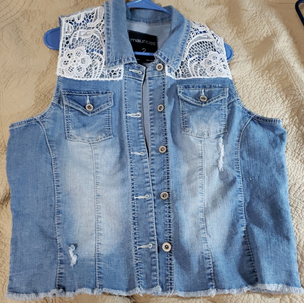 Maurices Vest Plus size 2